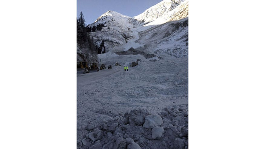 Avalanches Cut Off Ci_Cham640.jpg
